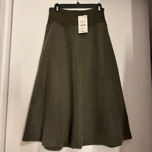 Zara high-waisted midi skirt M